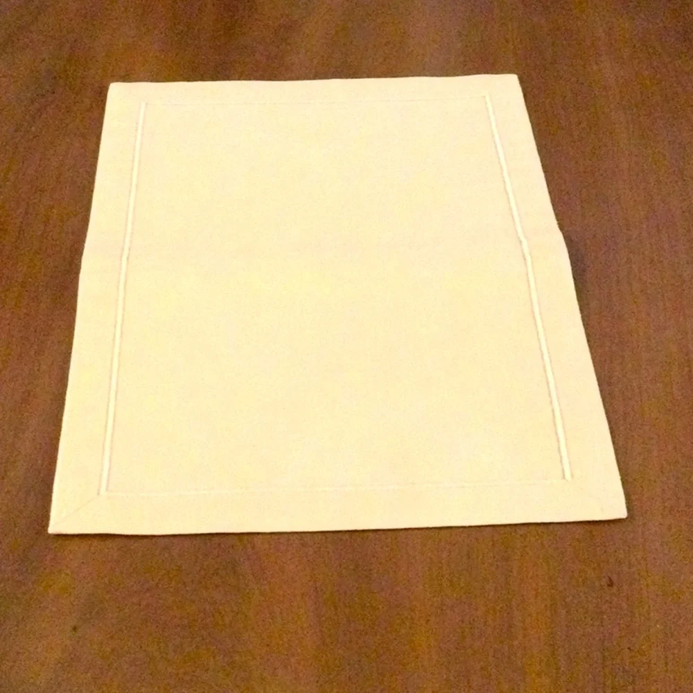Unbranded Pale Yellow Set of 4 Placemats